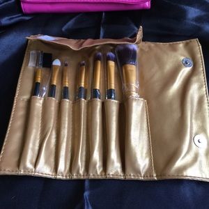 Makeup brush sets 3 gold, silver and pink. New